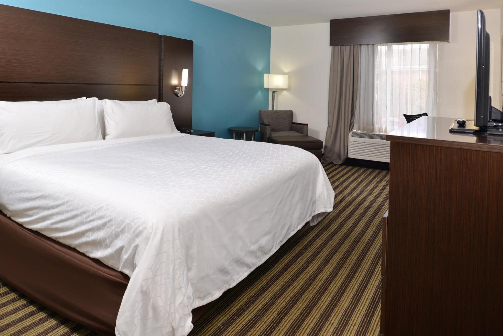 Holiday Inn Express Montgomery East I-85 By Ihg Exterior photo